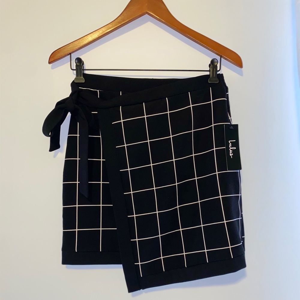 Lulus Black and White Grid Wrap Skirt